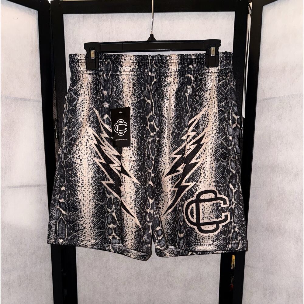 Corrupted Creative Snake Print Basketball Shorts - Medium